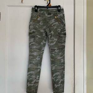 Justice camouflage skinny jeans girl size 10
